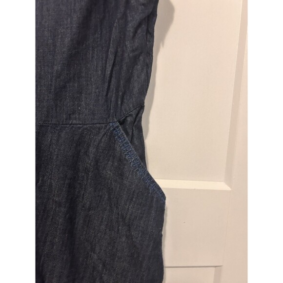 Vineyard Vines Blue Denim Chambray Fit and Flare Dress VNeck Size 10 USA Preppy - Picture 2 of 8